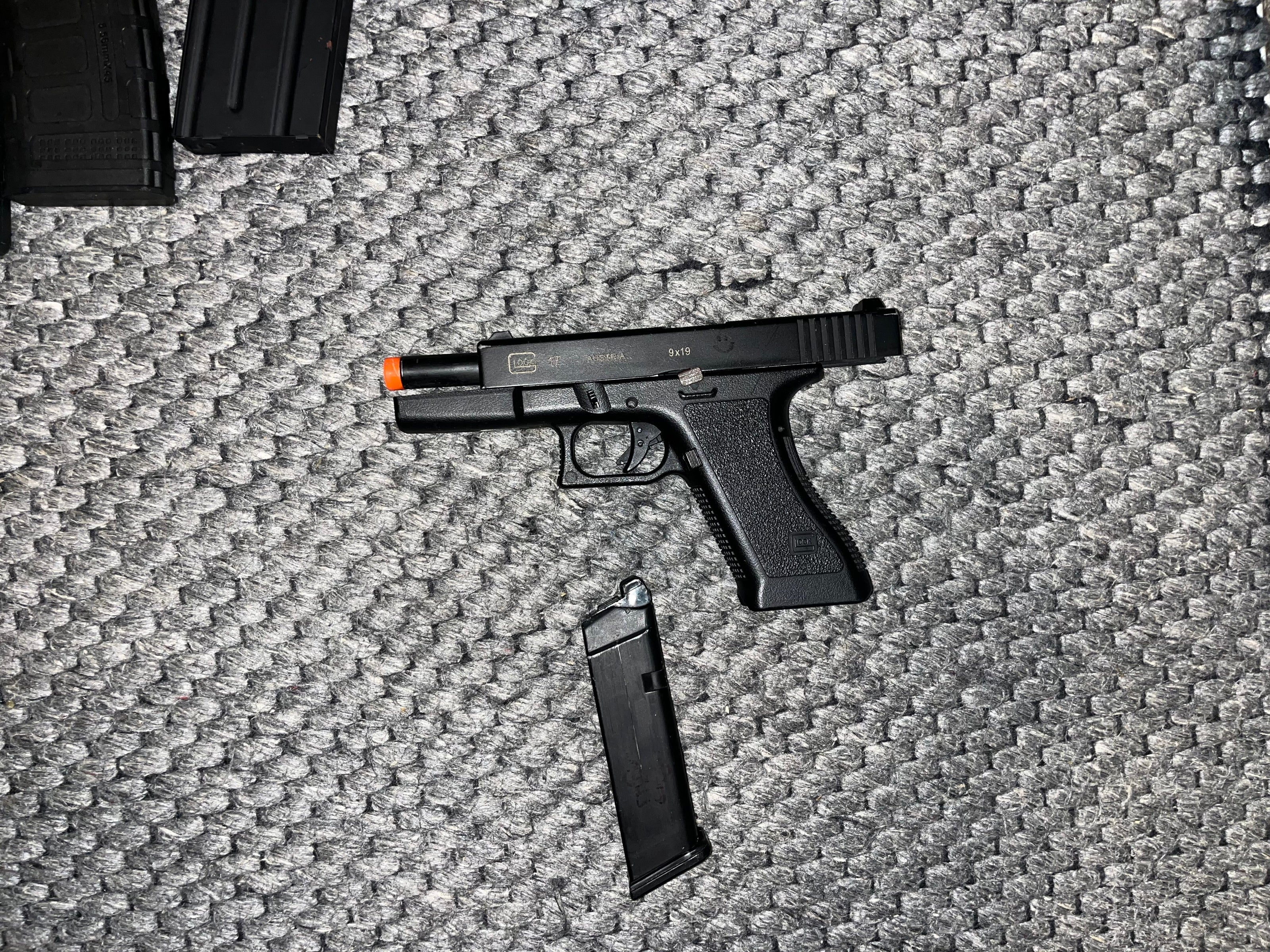 Gel Blaster Bundle - Remington Pump Shotgun & Glock