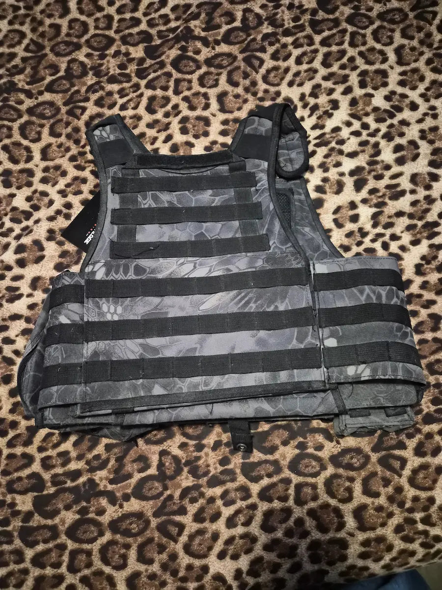 Tactical Plate Carrier Vest - Black Camo (New)